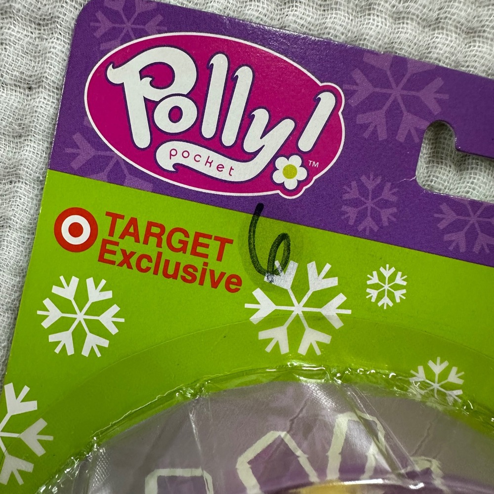 VTG 2003 Polly Pocket Winter Cool doll & fashion outfits Target exclusive New - Picture 2 of 7